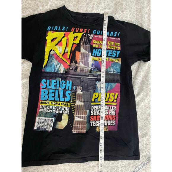 Sleigh Bells RIP Magazine Cover Band T-Shirt Black Small - Picture 4 of 5